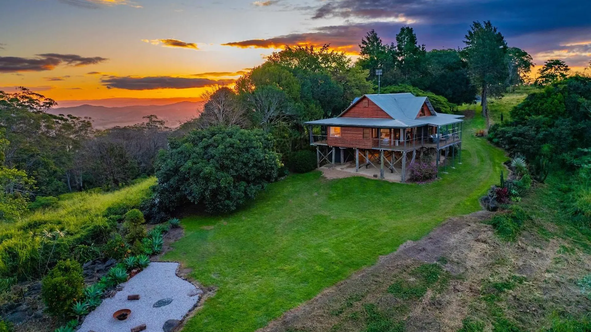 Mountain Retreat With Ocean Views And Fireplace Wolvi Holiday home